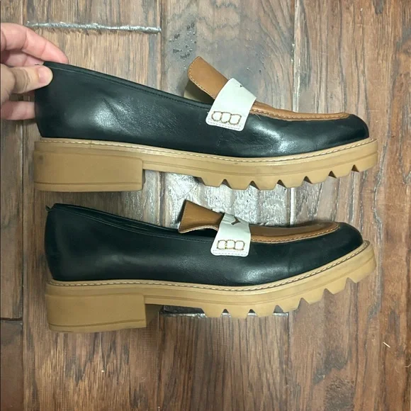 Bernardo Chandler Lug Sole Loafer in Luggage Multi Antique Calf SZ 9.5 EUC - Picture 3 of 7